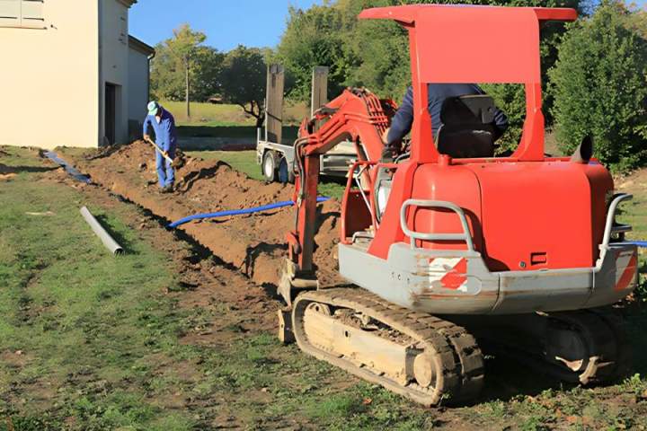 Terrassement raccordement eau pluviale Mende